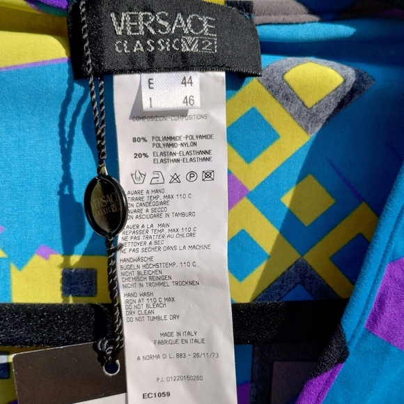NWT VERSACE Classic V2 Colorful Y2K Vintage Geometric Print Top - Picture 9 of 10